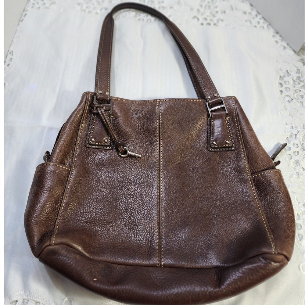 VTG Fossil Brown Pebbled Leather Shoulder Bag Tote 75082 Silver Key Charm Hobo